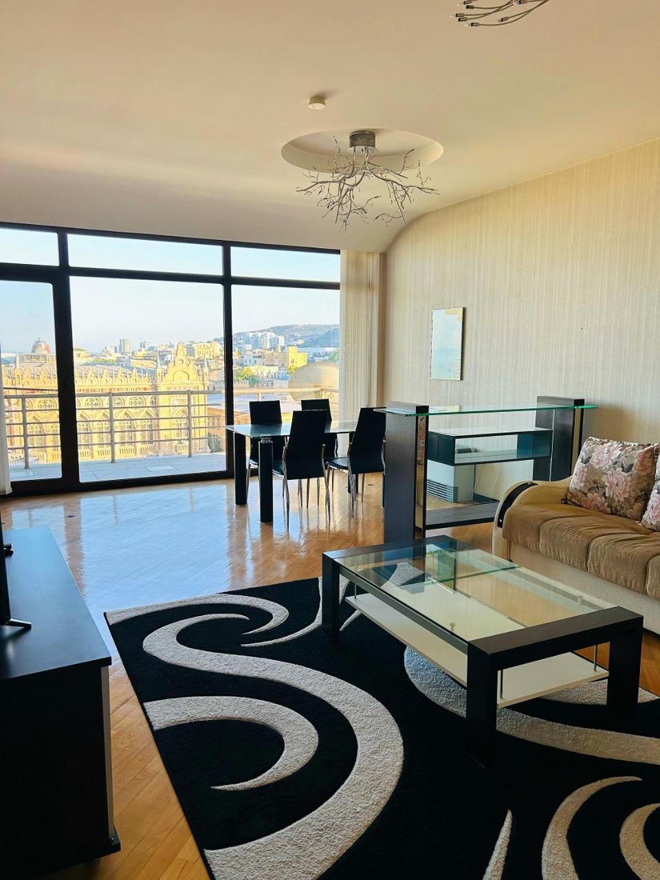 Sunday Hotel Baku Eksteriør billede