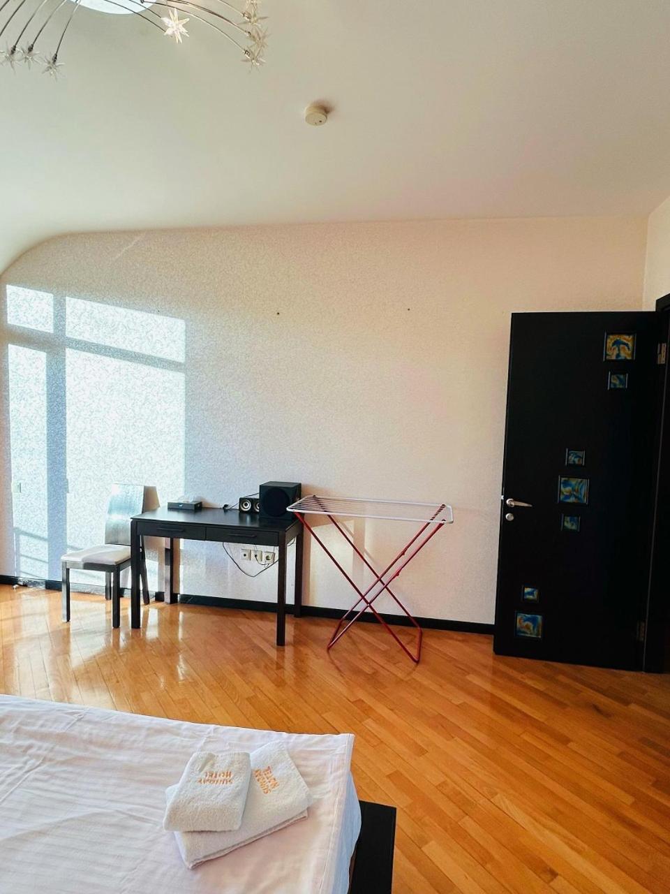 Sunday Hotel Baku Eksteriør billede